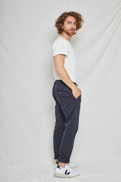 Kuyichi Männer Chino Hose Dexter